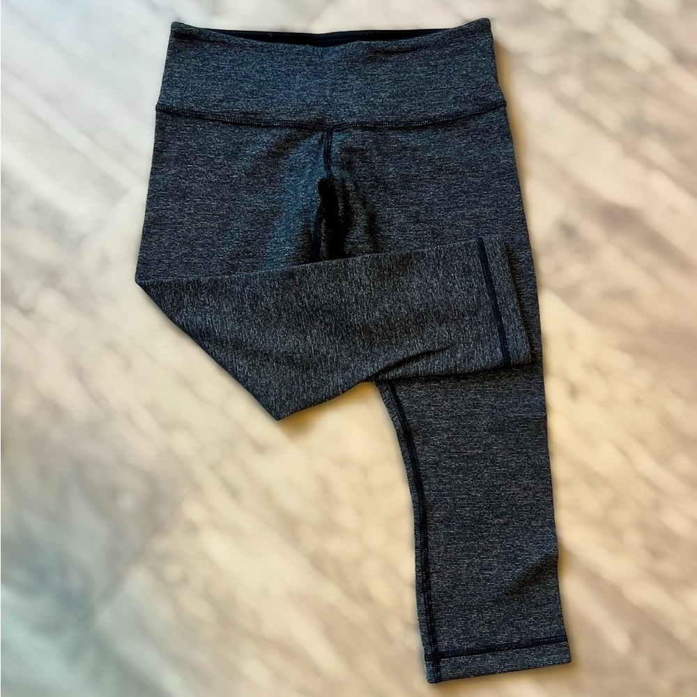 Lululemon - Women’s Black & Gray Leggings